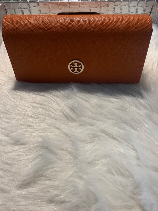 Tory Burch Black Framed Sunglasses main image 6